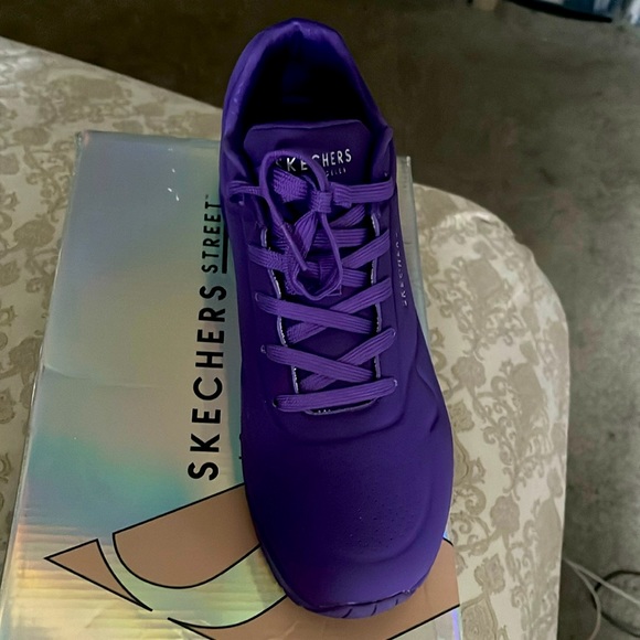 Sketchers - Picture 1 of 3